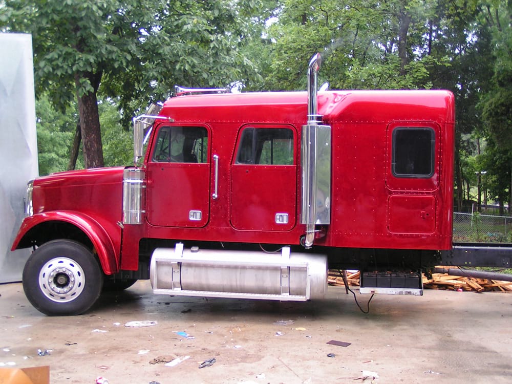 Headrick's Body Shop - Gallery Image