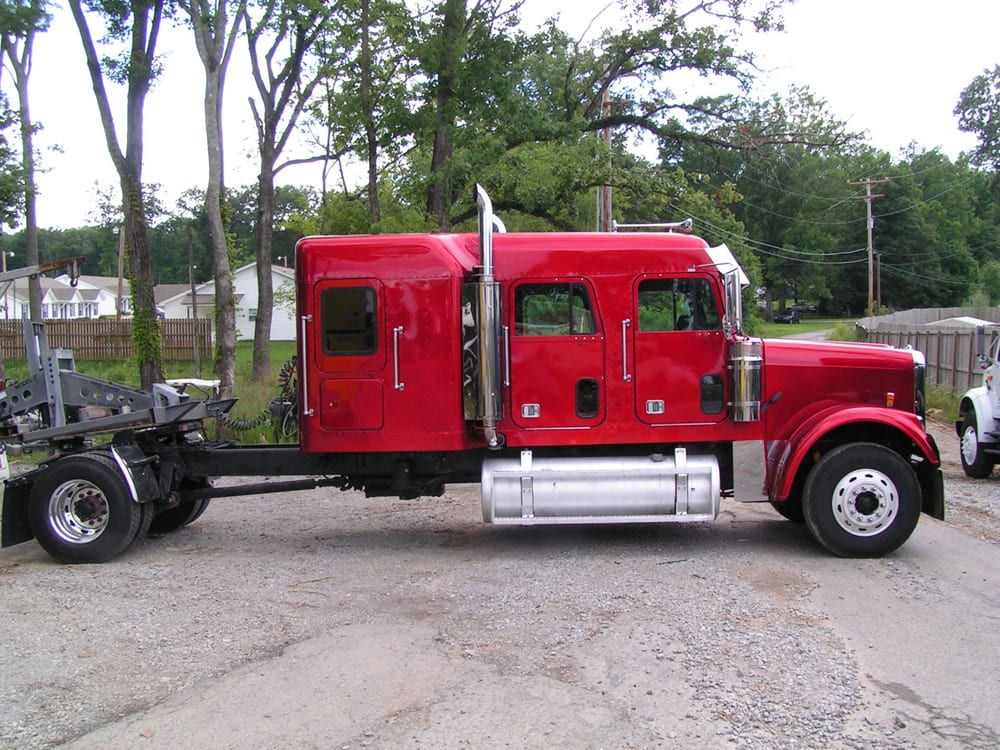 Headrick's Body Shop - Gallery Image
