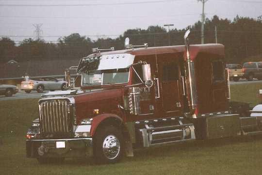 Headrick's Body Shop - Gallery Image