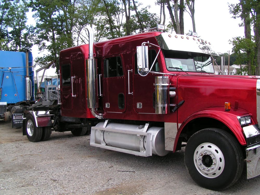 Headrick's Body Shop - Gallery Image