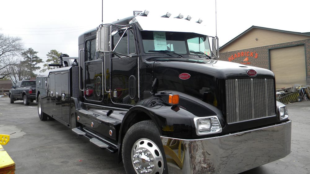 Headrick's Body Shop - Gallery Image